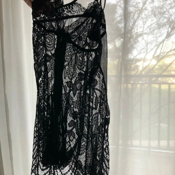 Black Lace Negligée Size Small - Picture 4 of 7